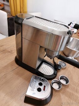 Delonghi EC685.M Dedica - 9