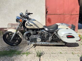 Triumph speedmaster - 9