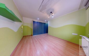 Rodinný dom s 2 bytovými jednotkami - 9