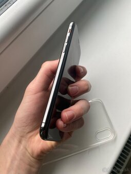 VYNIKAJÚCI STAV iPhone Xs - 9