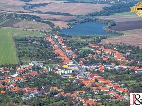 STAVEBNÝ POZEMOK KOZÁROVCE 37500 EUR - 9