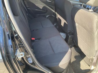 SUZUKI SWIFT 1.2 BENZÍN 4X4 NAJ 136000 KM - 9