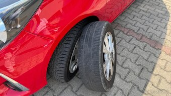 Toyota Yaris 1.5 82kw 2019 - 9