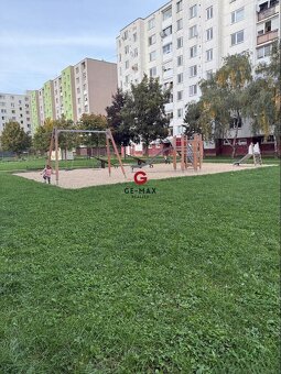 Na predaj: Priestranný 3izbový byt na predaj- Východ - 9