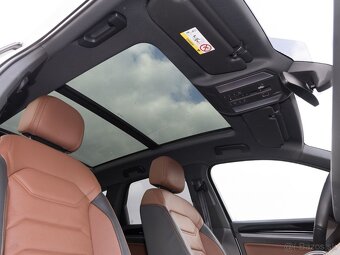 Volkswagen Touareg 3.0 TDI 4M R-LINE - 9