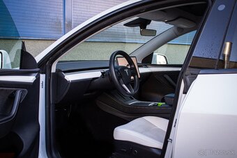 Tesla model Y Long Range Dual Motor 82 kWh, 1. majiteľ - 9