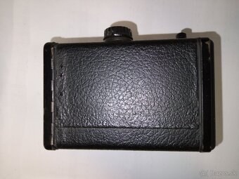 Kodak Six-20 Brownie. - 9