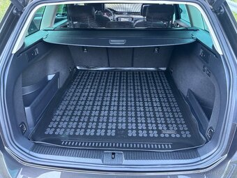 Volkswagen Passat B8 2.0tdi Rline 4motion Webasto ACC Pano - 9