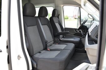 Dodávka Volkswagen Crafter 2.0 TDI 7_MIEST_4X4_SR_2019_DPH - 9