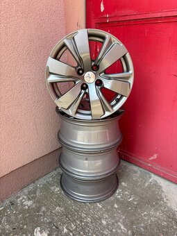 PREDÁM:NEMECKÉ DISKY NA PEUGEOT 2008/+PNEUMATIKY - 9