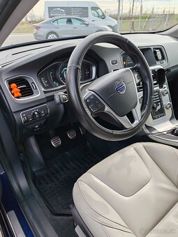 VOLVO V60 OCEAN RACE 2,0 133kW - 9