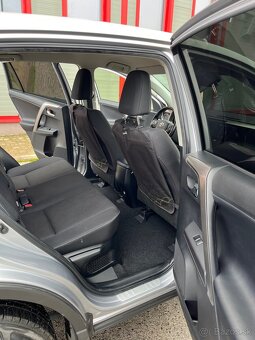 Toyota RAV4 2.5 Hybrid Active + Style AWD e-four - 9