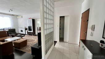 NOVO ZREKONŠTRUOVANÝ KOMPLETNE ZARIADENÝ 4-IZB. BYT S LOGGIO - 9