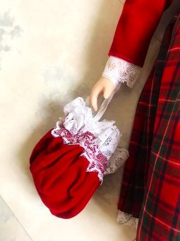 Porcelánová bábika z kolekcie Promenade - 9