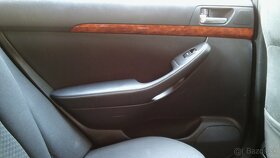 Predam katalizator,dvere,sedadla na Toyota Avensis T25 - 9