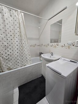 Predám 3 izbový byt v Poprade , ul. Novomeského - 9