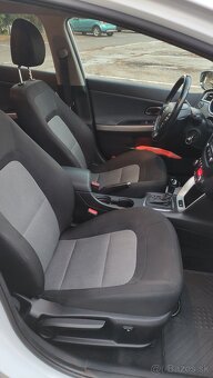 KIA CEED SW 1.6 GDI GOLD A/T (2017) – Po masívnom servise - 9