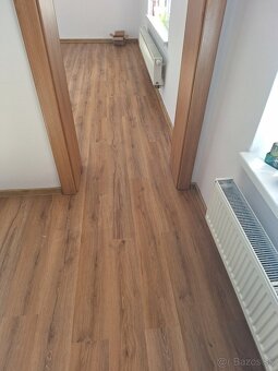 Montáž dverí a zárubní, pokládka plávajúcej podlahy - 9