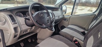 Opel Vivaro 2.5 CDTi 9 miest - 9