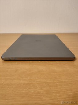 MacBook Pro 16 2019 | i7 • 16GB • 512GB SSD - 9
