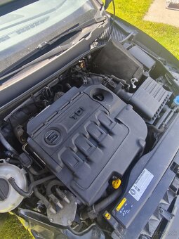 Predám HAVAROVANE auto seat leon - 9