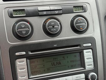 Volkswagen Touran - 9