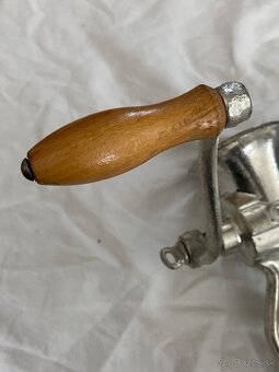 Ručný mlynček na mäso PORKERT č. 10 – ČSSR - 9