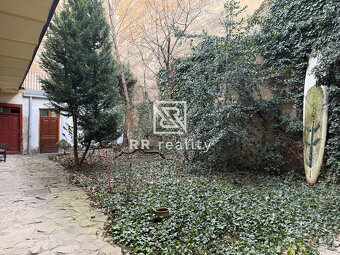 Mäsiarska ul. - na predaj byt 41m2 + 19m2 pivnica, centrum - 9