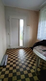 Rodinný dom v obci Sološnica na predaj - 9