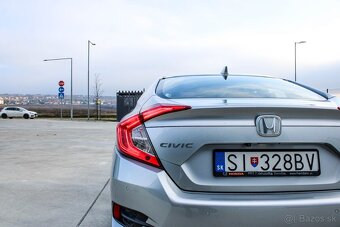 Honda Civic 1.5 DOHC VTEC Turbo Elegance - 9