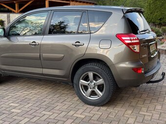 Toyota RAV4 - 9