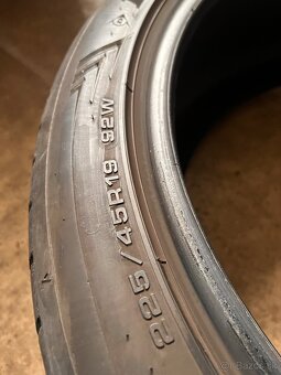 225/45R19 Dunlop letne Runflat - 9