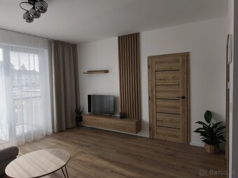 Novy kompletne zariadeniy 2i byt s parkovacím miestom v MIKO - 9