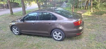 Volkswagen Jetta - 9