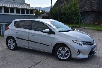 Toyota Auris 2.0 l D-4D DPF Active - 9