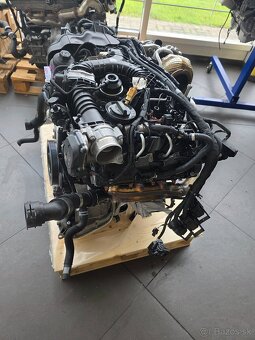 MOTOR DHX 3,0 TDI AUDI Q8 / Q7 - 9