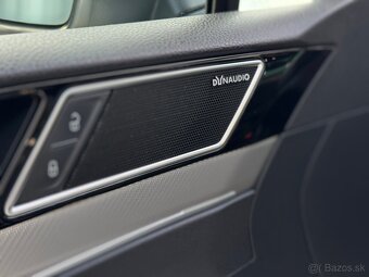 Volkswagen Passat Variant 2.0 BiTDI 240kBMT R-Line Highline - 9