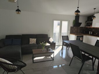 Dom s 2 apartmánmi a garážou, Chorvátsko VIR - 9