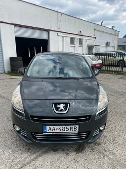 Peugeot 5008 - 9