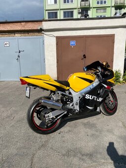 Suzuki GSX-R600 - 9