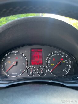 Volkswagen Golf V 2.0 TDI DSG - 9