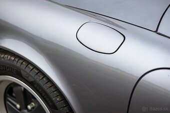 Porsche 911 Carrera 3.2 - 9
