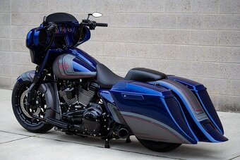 HARLEY DAVIDSON FLHX CUSTOM SPECIAL AIRBRUSH - 9