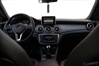 Mercedes-Benz CLA Kupé 180 AMG LINE - 9