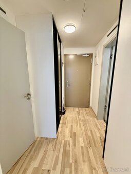 Prenájom 2izbový byt Metropolis Bratislava Staré mesto. - 9