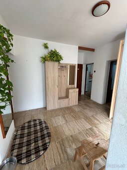 3i rodinný dom -prízemný bungalov s garážou, Blatné - 9