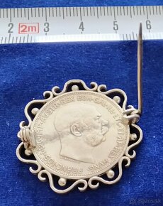 Staré strieborné šperky, prívesky, brošne - 9