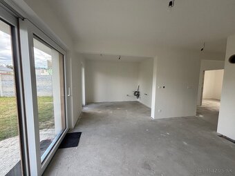 Predaj: 3 izbový RD Malacky - 9