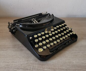 Starožitný písací stroj Remington Portable 3 z roku 1929 - 9