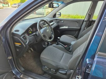 Predám Kia Sportage 2.0 CRDi VGT EX 4WD Slovakia 4x4 - 9